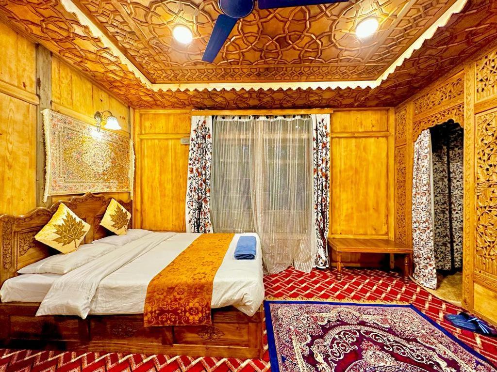 New Zealand Group Of Houseboats Hotel Srīnagar Kültér fotó