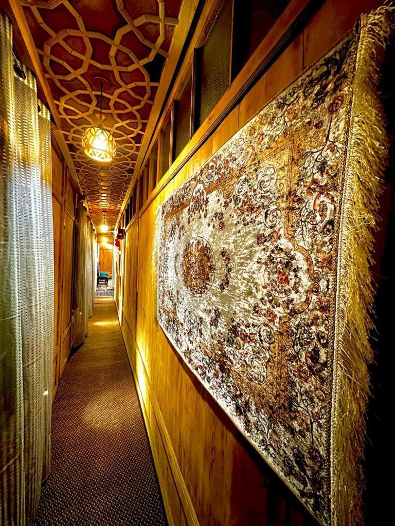 New Zealand Group Of Houseboats Hotel Srīnagar Kültér fotó